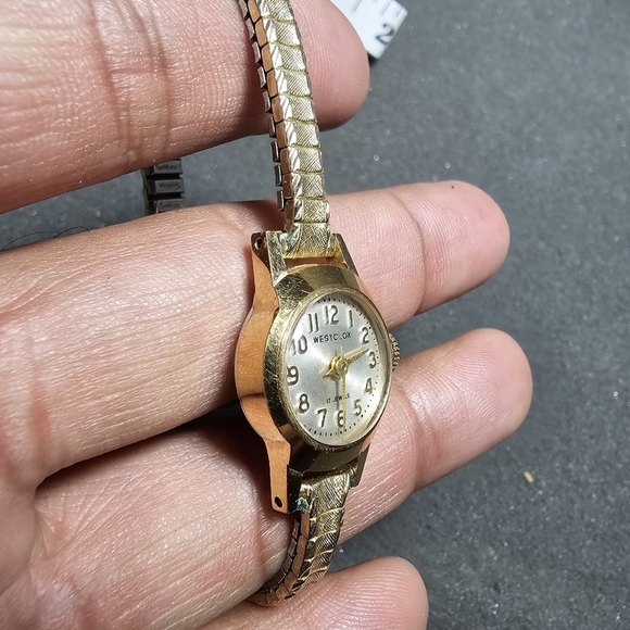 Vintage Westclox Ladies Cocktail Mechanical Wind Watch Gold Tone Working *flawed - Picture 5 of 9
